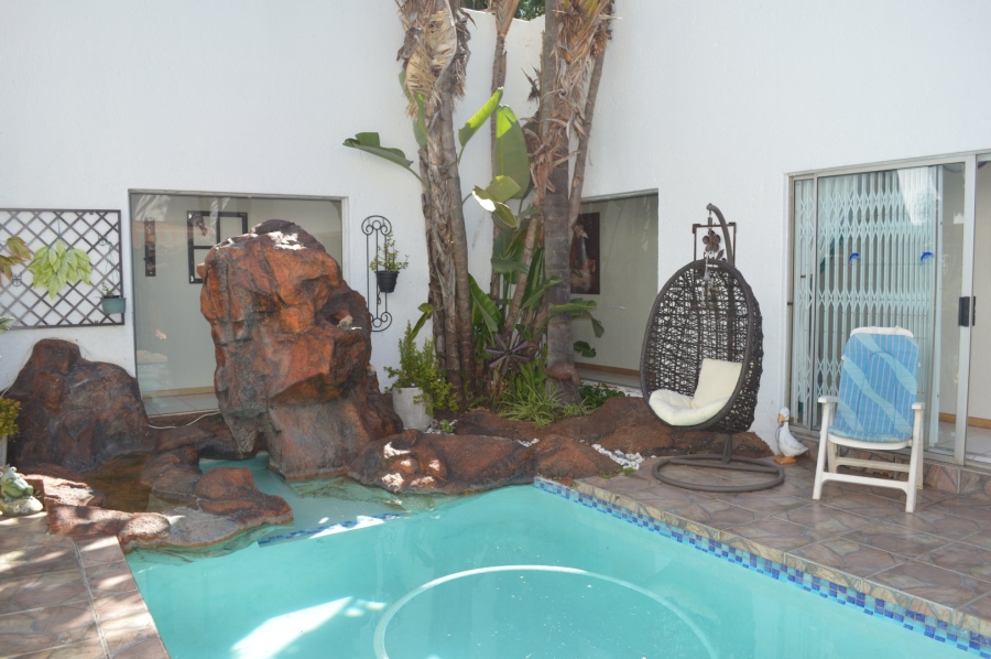 3 Bedroom Property for Sale in Flamwood North West